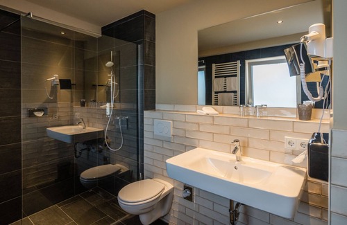 Traben-Trarbach Hotel | Eco-Friendly Goldene Traube: Guest Rated 9.8/10