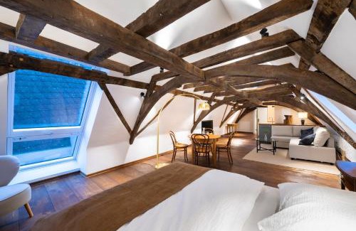 Limburg an der Lahn Apartment | Exceptional Stay at Goldener Löwe with Family-Friendly Dining