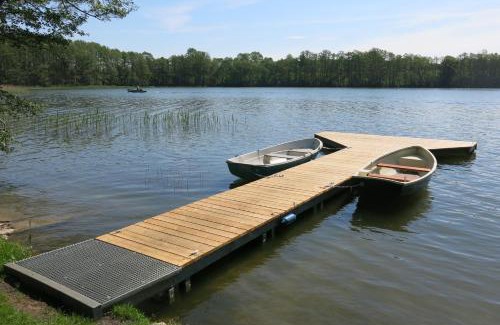 Klein Labenz House | Relax at Goldenes Haus am See with Family-Friendly Amenities