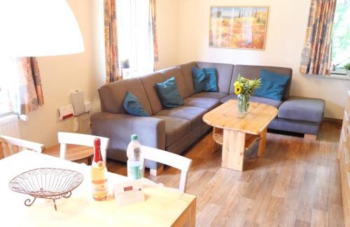Klein Labenz House | Relax at Goldenes Haus am See with Family-Friendly Amenities
