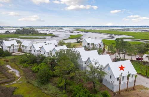 Johns Island House | Creekside Bungalow at Kiawah River - Rated 10/10 by Guests