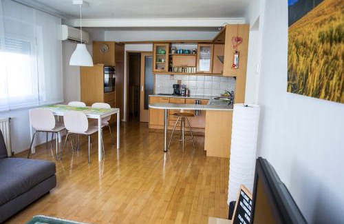 Kranj Apartment | Top-Rated Goldenfields Apartment: Family & Wheelchair Friendly