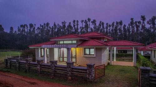 Yercaud Villa | Discover Goldenoaks Resort: Your Next Getaway Awaits