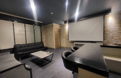 Gimhae Hotel | Discover GoldenRoot Hotel in Gimhae: Spa & Family Friendly