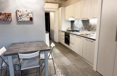 Old Town Apartment | Modern Monolocale in Centro Storico: Ideal City Escape