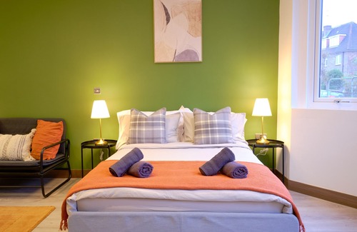 Golders Green Apartment | GoldersGreen Apartments by Sleepy - Family and Pet-Friendly Stay