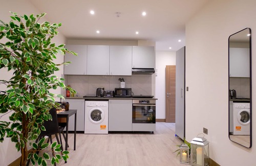 Golders Green Apartment | GoldersGreen Apartments by Sleepy - Family & Pet Friendly Stay