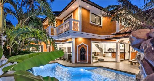 South Pattaya Villa | GOLDLAND Pool Villa Pattaya: 5-Star Stay Near Walking Street