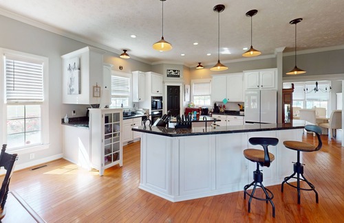 Parkton House | Discover the Perfect 3-Bedroom Retreat with Ocean Views