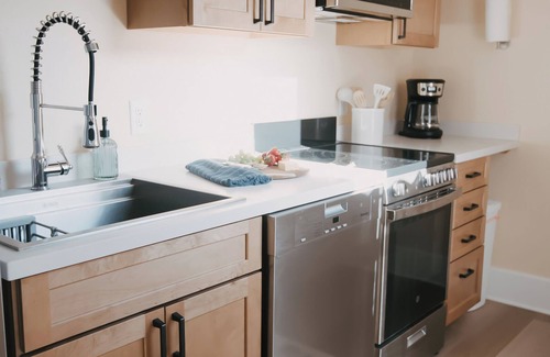 Heart of Missoula Hotel | Elegant Goldsmith's Riverfront Inn with Family-Friendly Amenities