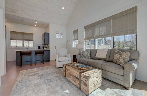 Mineral Bluff Cottage | Inviting Golf and Riverfront Cottage with Group Availability