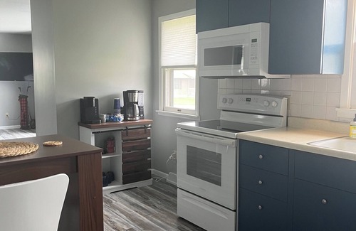 Blandinsville House | Stay and Play at Golf and Stay House by Twin Oaks Course