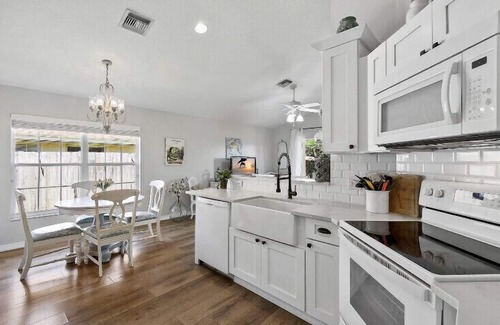 North Palm Beach Heights House | Top-Rated Jupiter Coastal Retreat with Ocean View Amenities