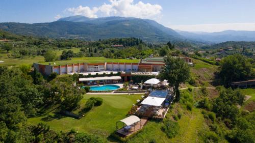 Marciaga Hotel | Golf Cà Degli Ulivi: A 4-Star Escape with Oceanfront Bliss