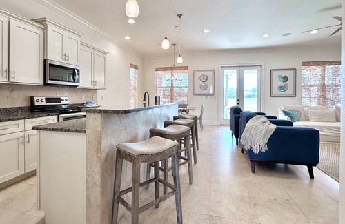 Villa Lago House | Unwind at Villa Lago: Golf Course Oasis with Heated Pool