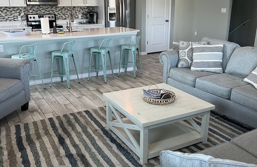 Ono Island Villa | Family-Friendly Getaway Near the Beach with Golf Cart!