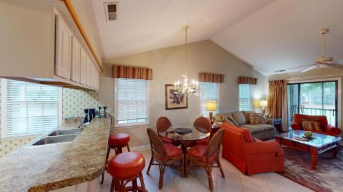 Pawleys Island House | Discover Pawleys Getaway Near Golf Course with Pool Access