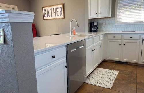 Brule House | Cozy Golf Course Condo with Pool and Lake View Amenities