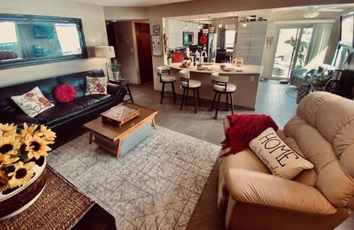 Ladera West House | Scenic Getaway: Golf Course Views & Pet-Friendly Amenities