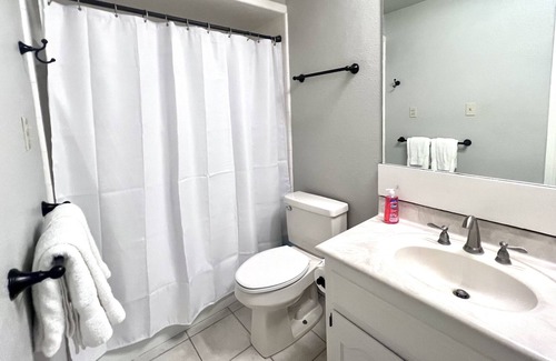 Salado House | GOLF COURSE RETREAT with optional golf cart use