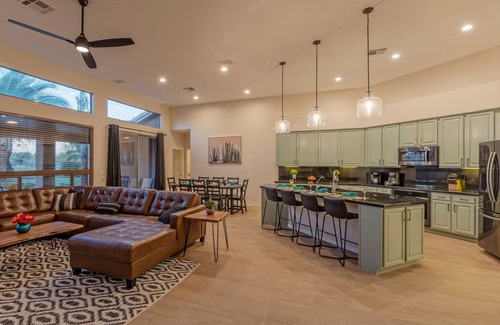 Western Skies House | Experience Gilbert Golf Course View with Heated Pool & Spa