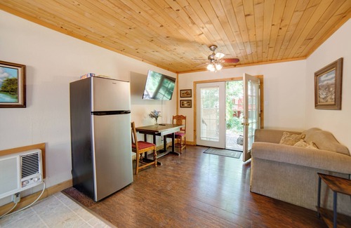 Cobb Cabin | Golf & Hike: Cobb Mountain Cabin in Scenic Forest!
