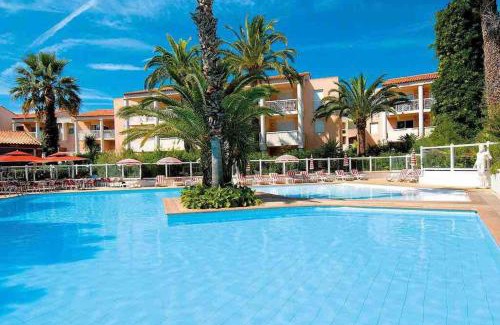 Golfe Juan Apartment | Golf Juans: Poolside Residence Steps from the Beach
