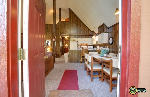 Basye Ski Chalet | Idyllic Golf-Lover's Mountain Chalet with Scenic Views
