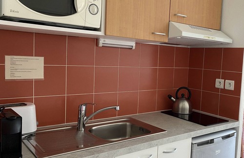 Garrigues Apartment | Relax at Golf & Résidence de Nîmes Vacquerolles - 9.2 Rating