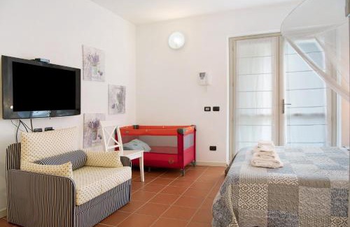 Cardona Apartment | Pet-Friendly Dimora Il Feudo with Pool and Family Amenities