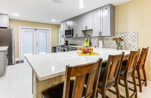 Lake Worth House | Golf, Shop and Unwind Home 9 Mi to Ocean Inlet Park