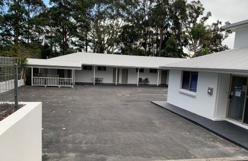Sanctuary Point Hotel | Scenic Golf View Motel with Oceanfront Access