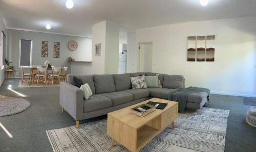 Mulwala Apartment | Golf Views 2