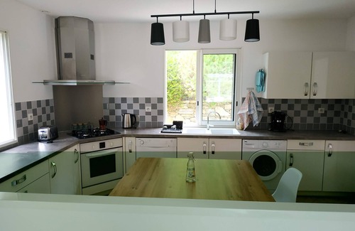 Farinole House | Idyllic Villa Entière: Beachfront Bliss & 10/10 Ratings