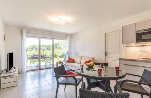 Frejus Apartment | Unforgettable Stay at Golfe Horizon with Oceanfront Views
