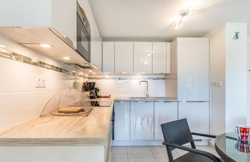 Frejus Apartment | Unforgettable Stay at Golfe Horizon with Oceanfront Views