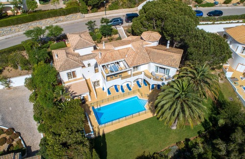 Vila do Bispo Villa | Experience Golfe San Antonio: 5-Bed Villa with Pool & Ocean View