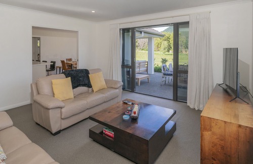 Pauanui House | Golfer's Paradise and Retreat - Pauanui Holiday Home