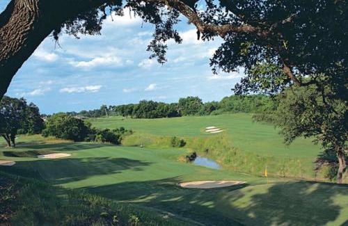 New Braunfels Apartment | Ideal Golfer's Paradise with Pool & Child-Friendly Amenities