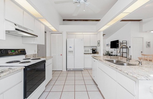Pebble Beach Apartment | Golfer's Paradise: Relax with Heated Pool & Family Amenities