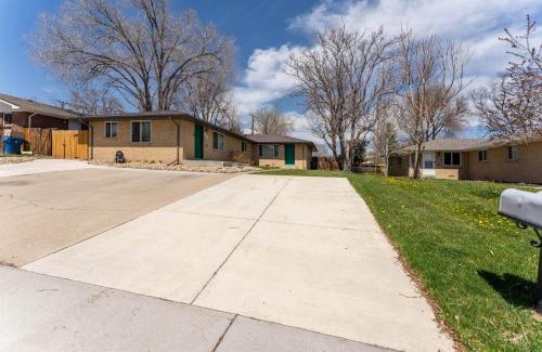 Scenic Heights House | Ideal Getaway for Golf Lovers in NW Location