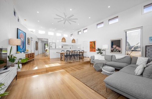 Fingal House | Golfers retreat situated right on the world famous Moonah Links Golf Course