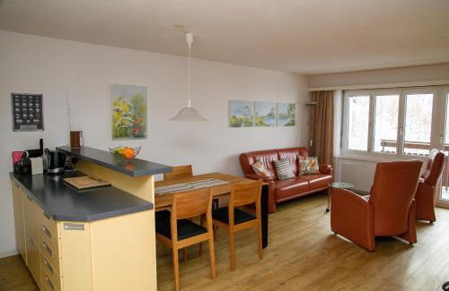 Leukerbad Apartment | Goliath Hotel: Family-Friendly Retreat with Hot Tub Access