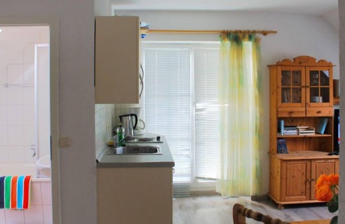 Gollwitz Apartment | Oceanfront Escape at Gollwitzer Park, Insel Poel