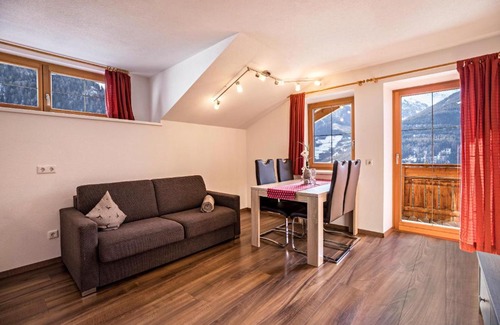 Valle Aurina Apartment | Family-Friendly Retreat at Golserhof Kristall - 9.3/10 Rated