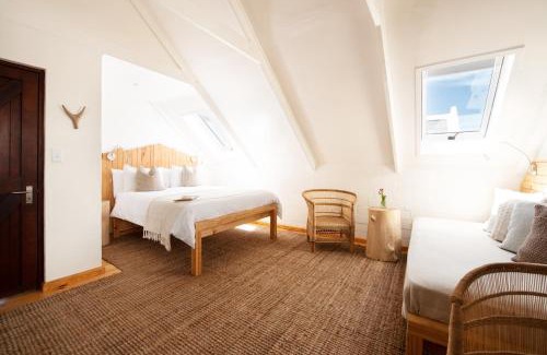 Paternoster House | Gonana Guesthouse: Oceanfront Retreat with Hot Tub & Pets Welcome