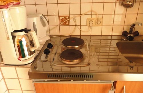 Waidring Apartment | Tranquil Retreat Near Gondelbahn with Pool & Breakfast