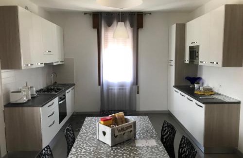 Favaro Veneto House | Guest Rated 9.8: Family-Friendly Gondola House Retreat