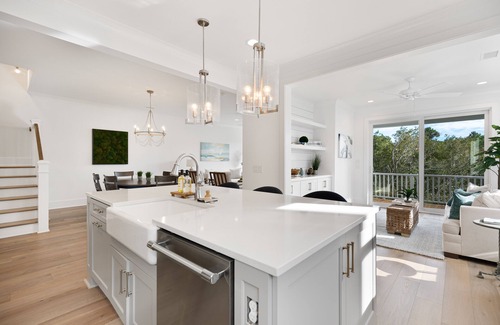 Johns Island House | Coastal Retreat: Oceanfront Townhouse with Pool & Gym