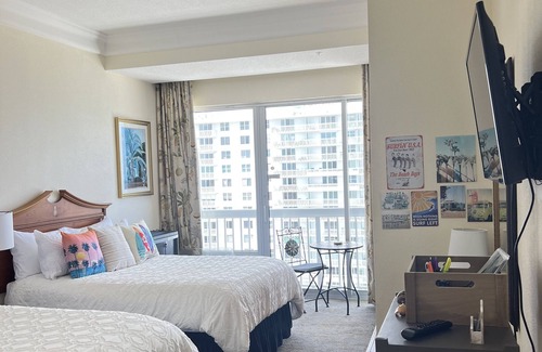 Ortona Park Resort | Ocean View Condo: Modern Comfort with Pool & Spa Amenities
